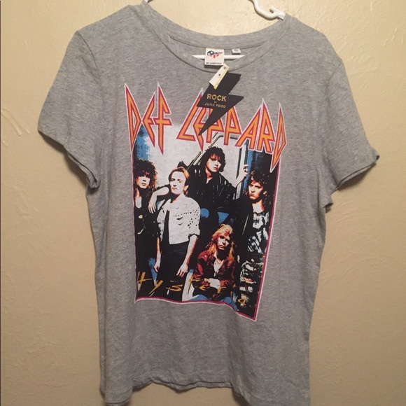 Junk Food Clothing Tops - Women’s XL Junkfood Def Leppard NWT Shirt